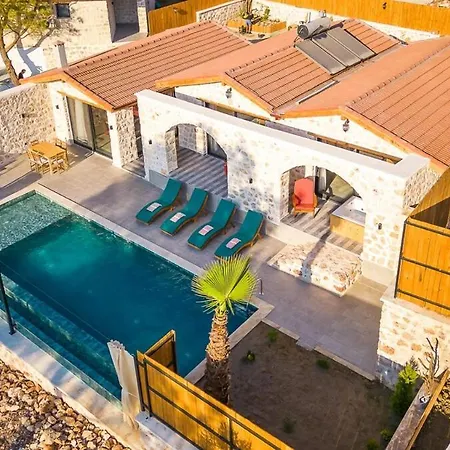 Spacious 2br Stone With Pool & Bbq Tatil Evi Kalkan